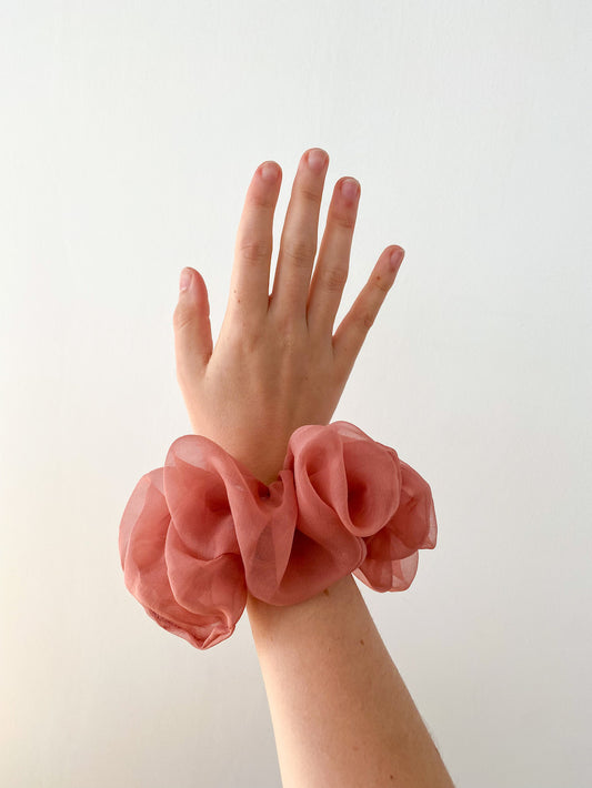 Scrunchie XL in silk chiffon